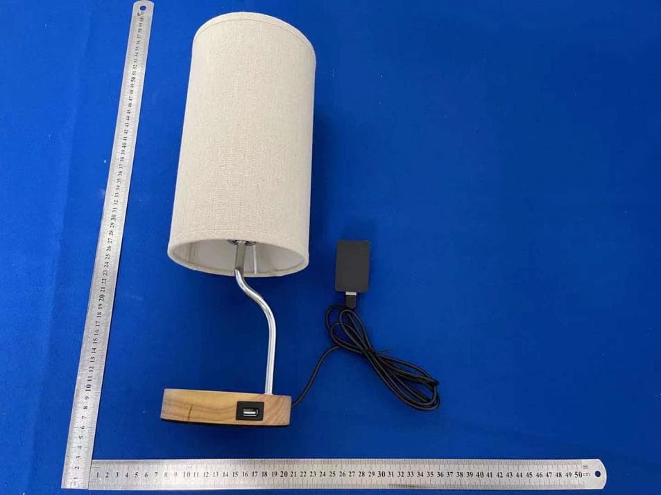 Bedside Lamp with Wireless Charger - FCC ID 2AZU2-J5R12 - GUANG ZHOU FOURSUN LIGHTING CO., LTD. (5)