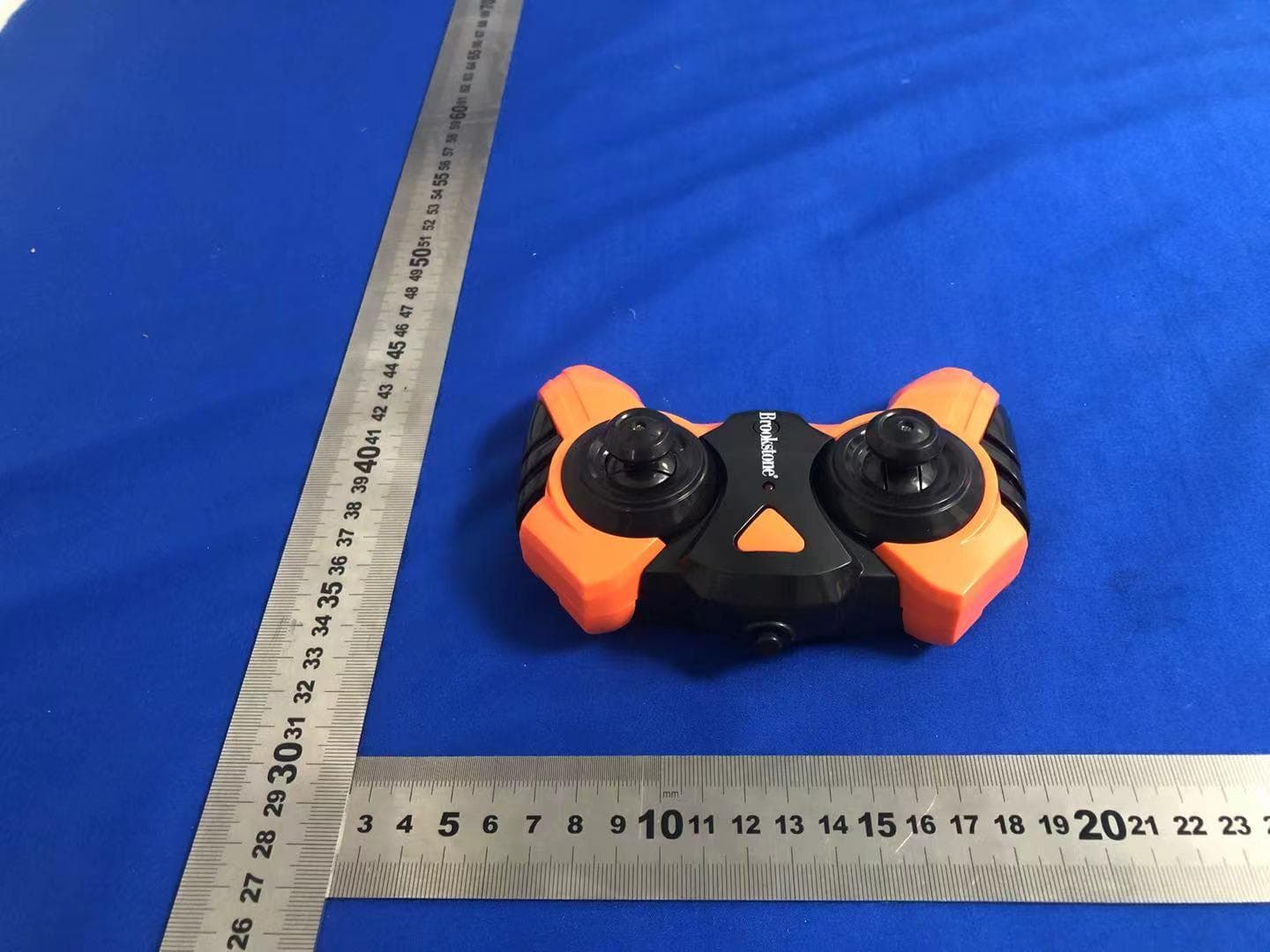 REMOTE CONTROL CAR SERIES - FCC ID 2AZUF-CYL666 - SHANTOU CHENGHAI CHUNYUANLONG TOYS FACTORY