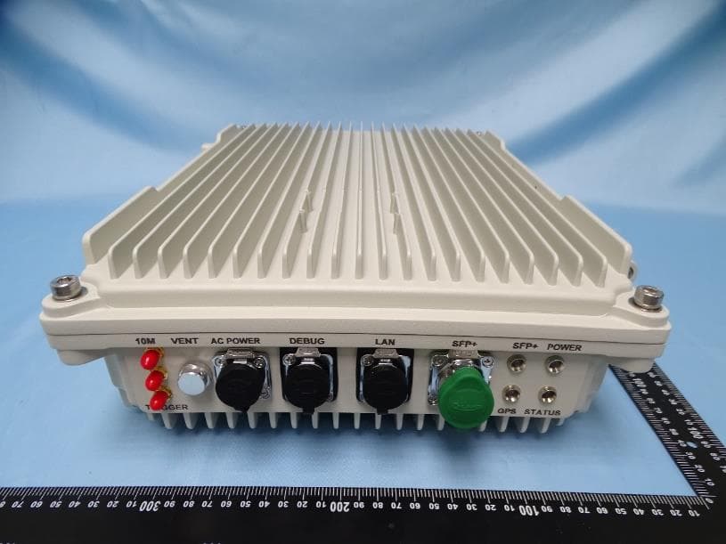 5G n48 RRU 4x4 5W/Ch Outdoor - FCC ID 2AZULRS8682 - LIONS Taiwan Technology Inc. (4)