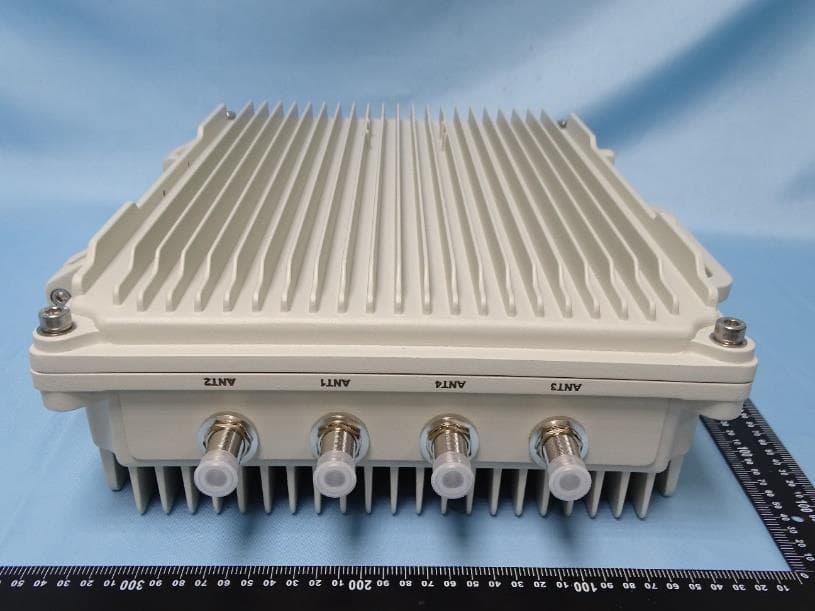 5G n48 RRU 4x4 5W/Ch Outdoor - FCC ID 2AZULRS8682 - LIONS Taiwan Technology Inc. (5)