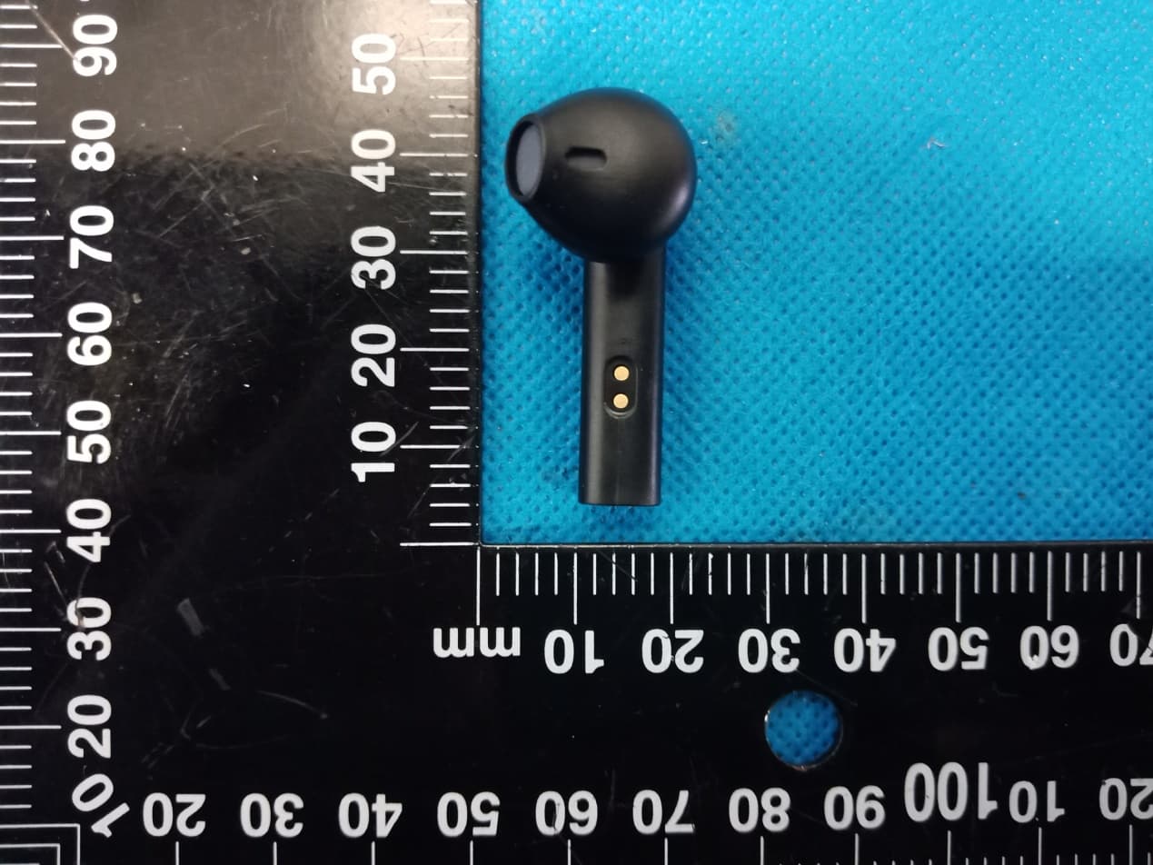 Bluetooth headset - FCC ID 2AZV6-G01 - Shenzhen Kangmingrui Technology Co., Ltd (2)