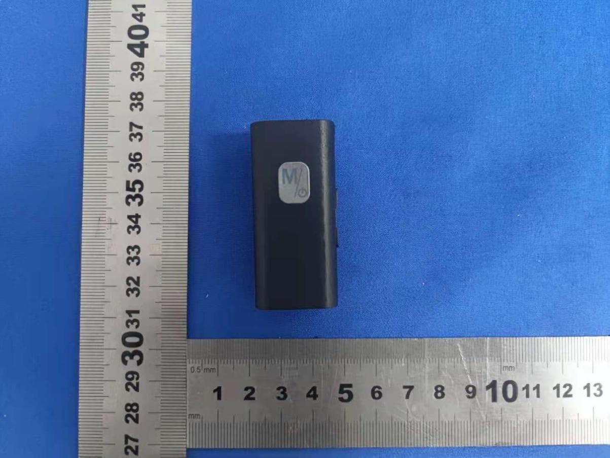 Bluetooth handsfree speakerphone - FCC ID 2AZXZ-SR11 - Shenzhen Siparnuo Technology Company Ltd. (2)