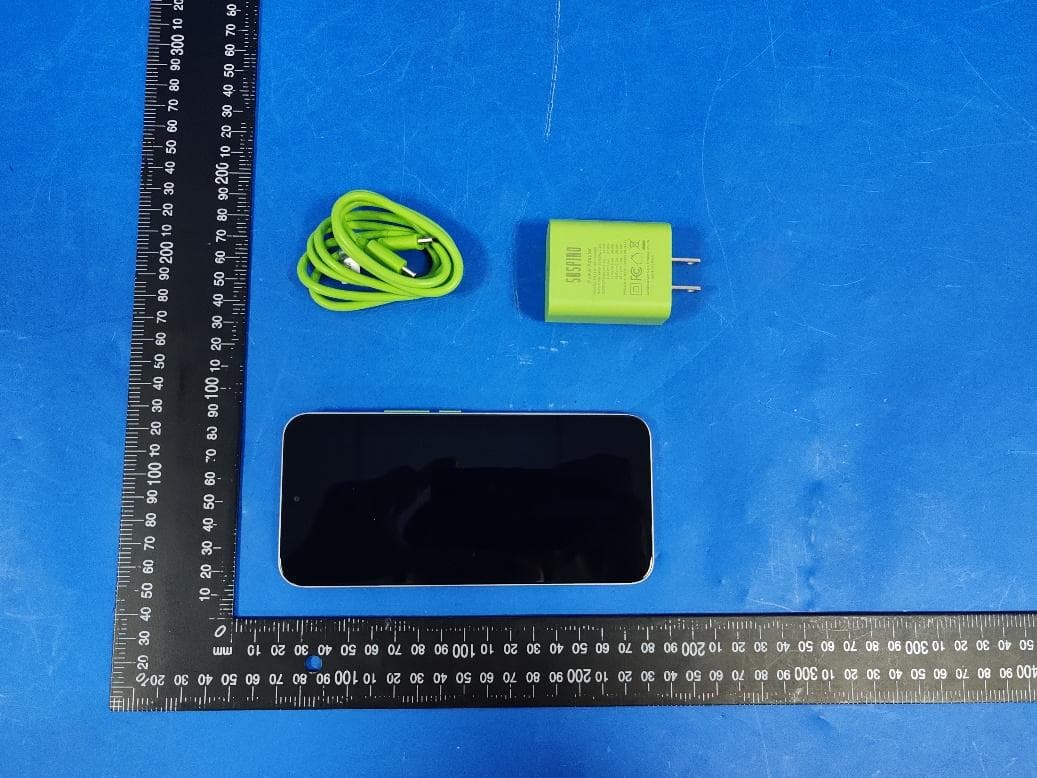 Smartphone - FCC ID 2AZYA-A17 - Senwa Global International, S.A. de C.V. (3)