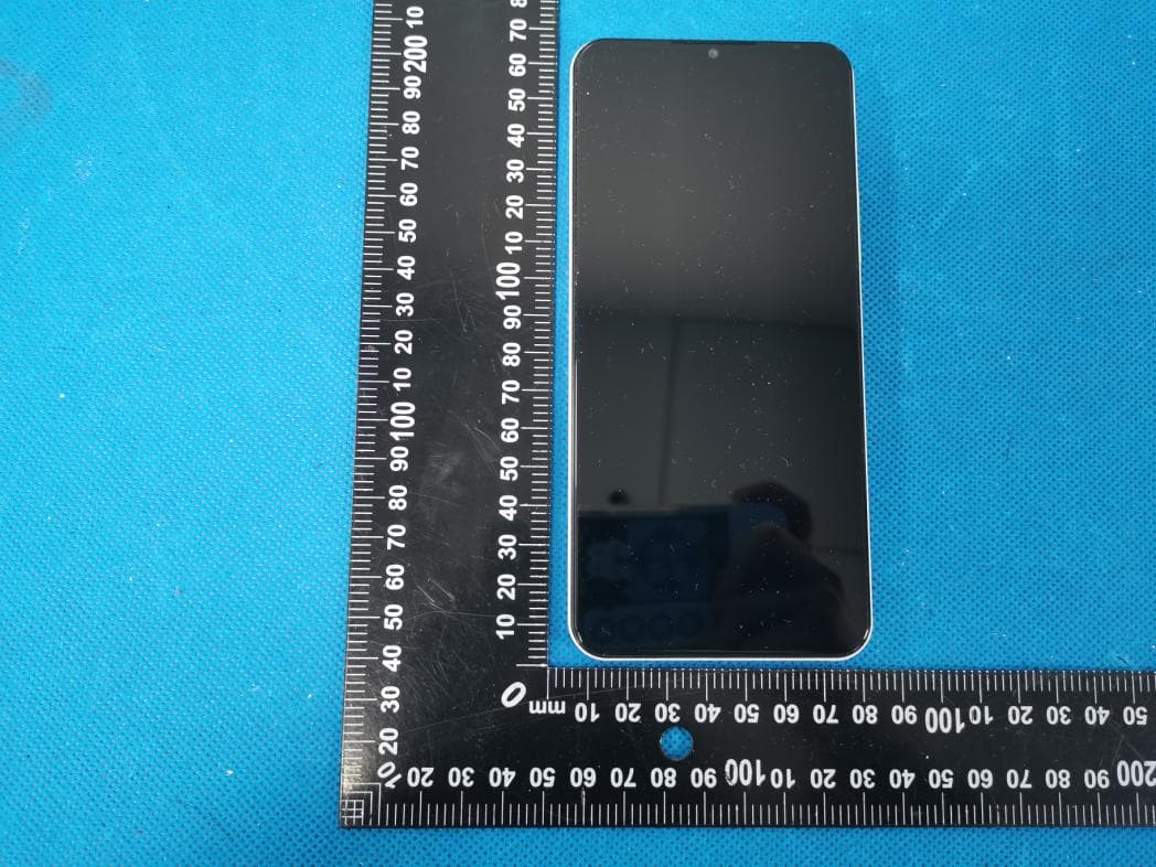 Mobile Phone - FCC ID 2AZYA-A62LX - Senwa Global International, S.A. de C.V.