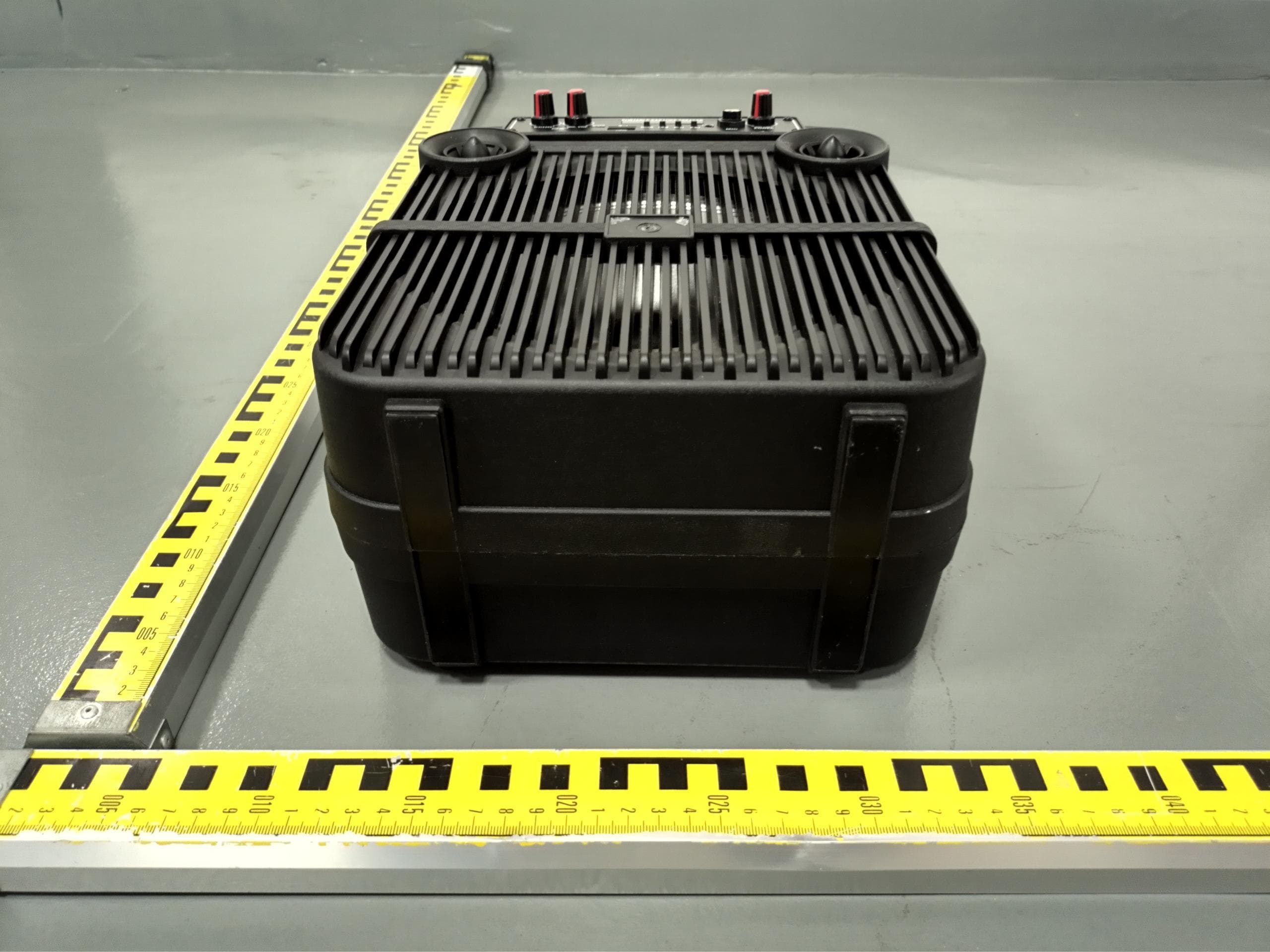 Portable Speaker - FCC ID 2BA38-Q1ADF - Dongguan Kangjinda Electronic Technology Co., Ltd (2)