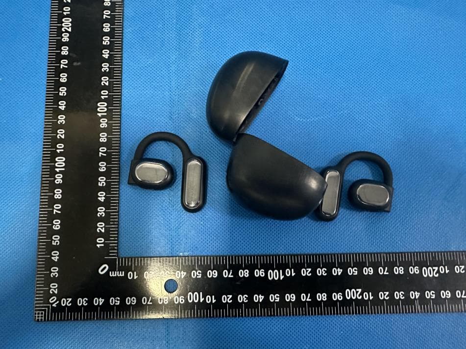 OPEN TWS EARPHONE - FCC ID 2BA4B-FREEBEATS - Shenzhen Daikang Technology Co., Ltd.