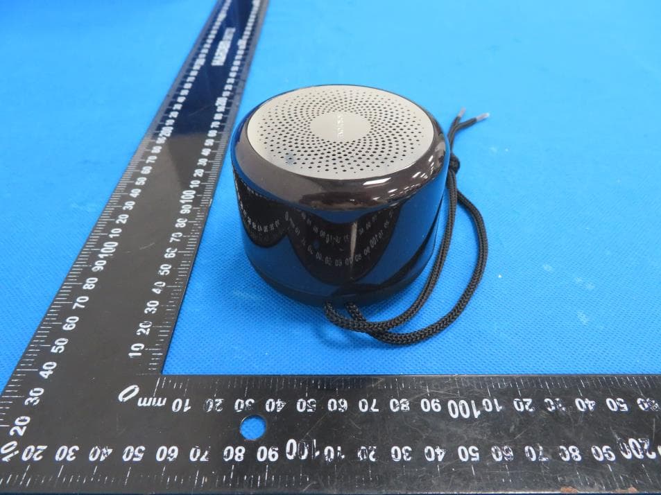 wireless speaker - FCC ID 2BA4R-BR28 - Shenzhen Xinou Electronic Commerce Co.,Ltd (3)