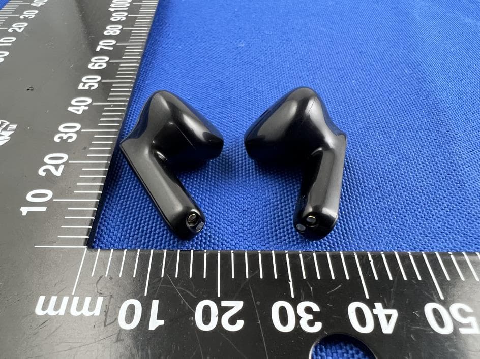 Wireless Earbuds with Bluetooth - FCC ID 2BA4V-HIFUTUREHECLB - SHENZHEN FUTURE ACCESS TECHNOLOGY CO., LIMITED (5)