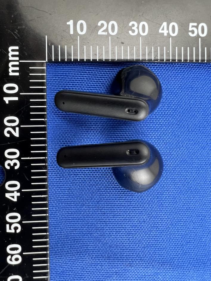 Wireless Earbuds with Bluetooth - FCC ID 2BA4V-HIFUTUREHECLB - SHENZHEN FUTURE ACCESS TECHNOLOGY CO., LIMITED (3)