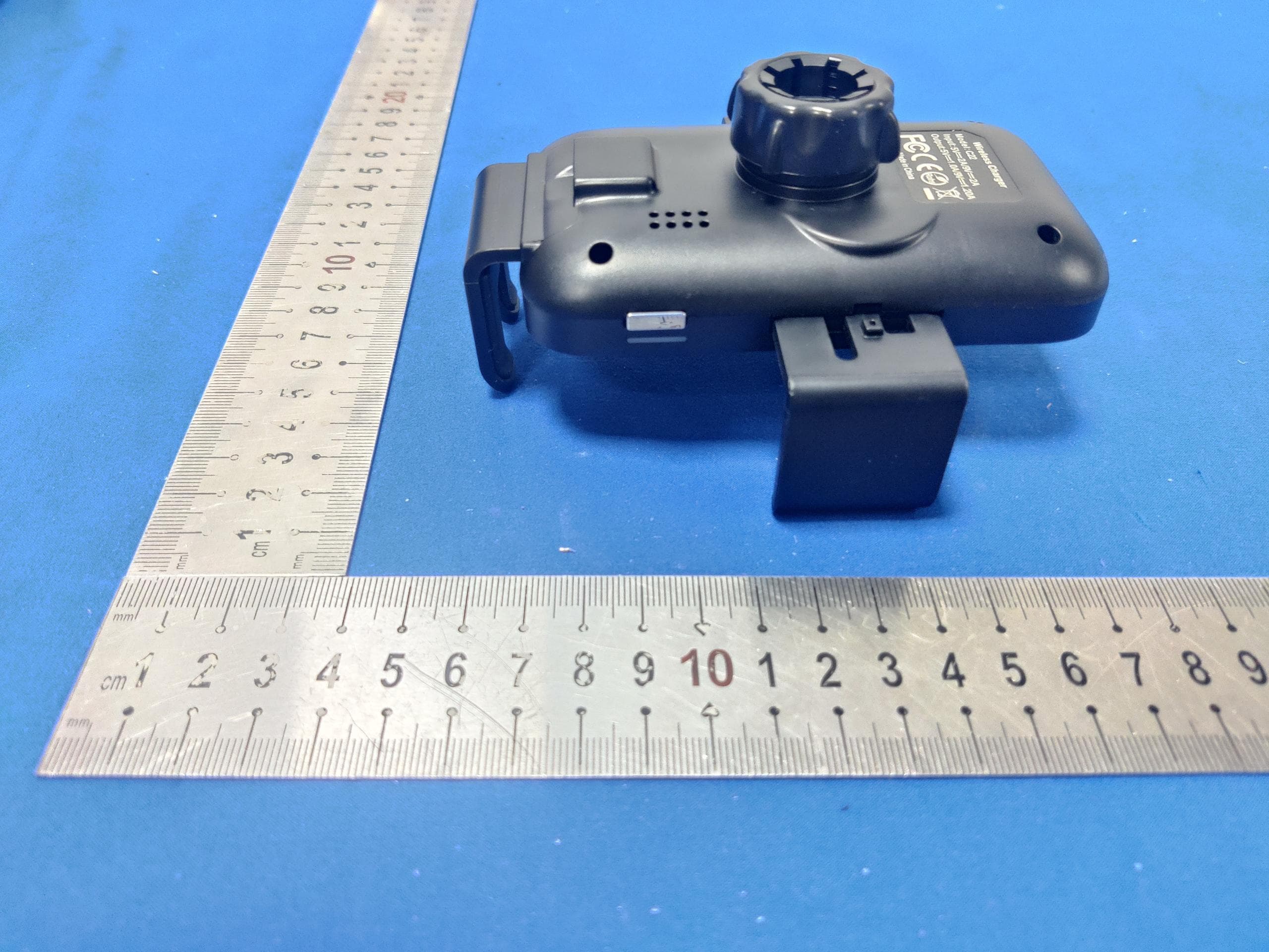 Wireless Charging Mount - FCC ID 2BA63-TFHL97 - Dzine Products, LLC DBA Tackform, LLC (3)