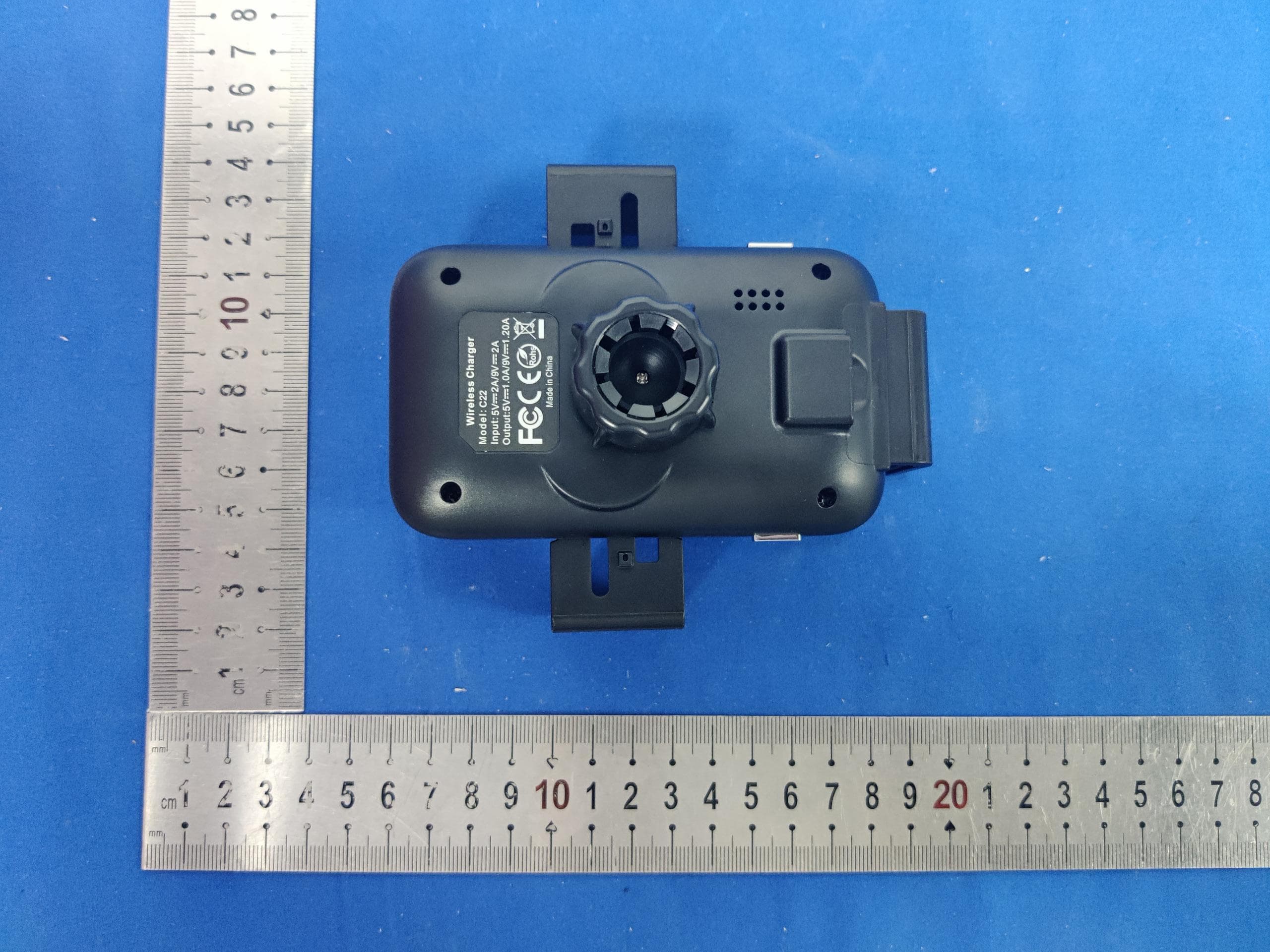 Wireless Charging Mount - FCC ID 2BA63-TFHL97 - Dzine Products, LLC DBA Tackform, LLC (2)