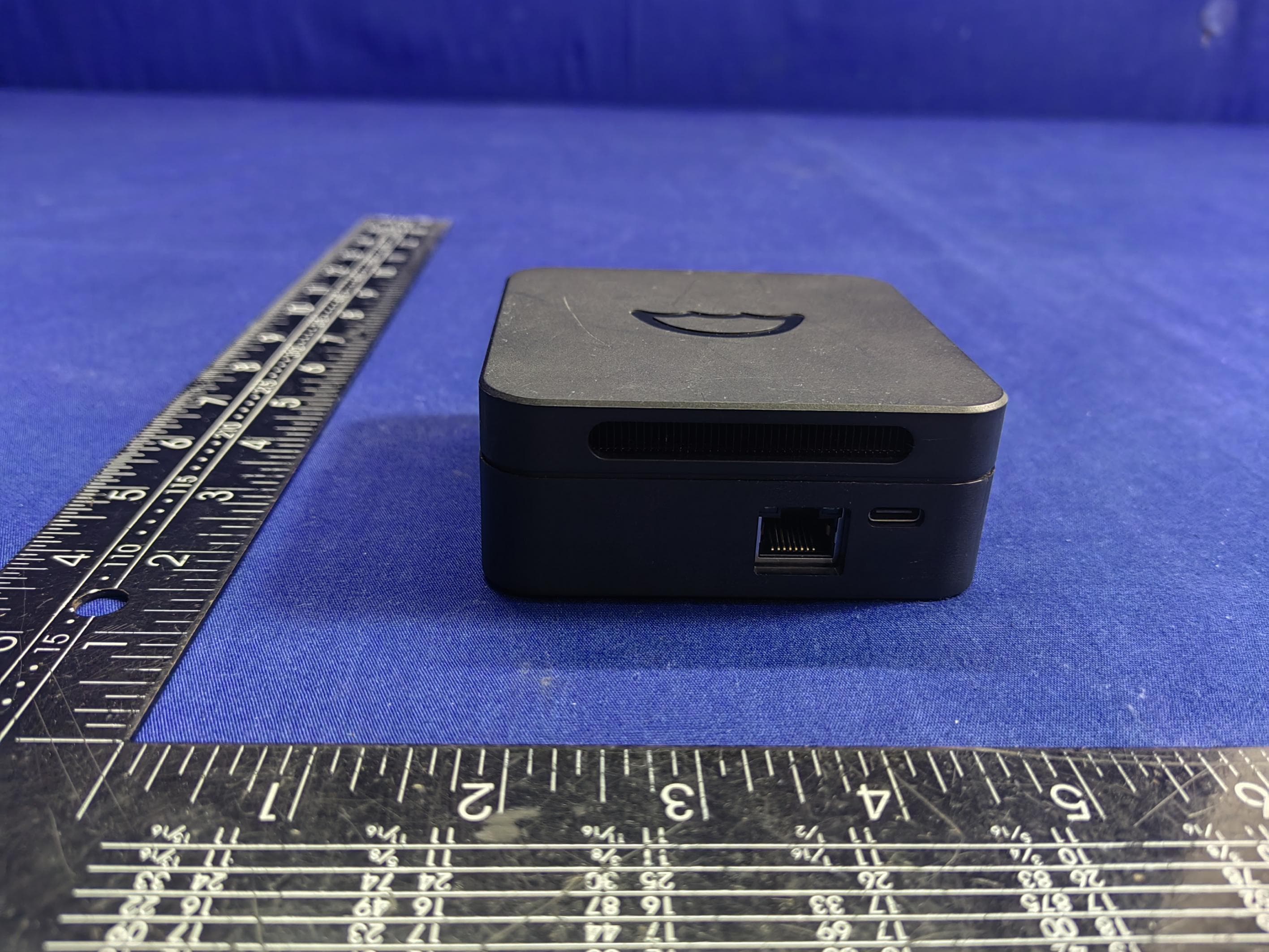Home Server - FCC ID 2BA7R-U130120 - Umbrel, Inc. (3)