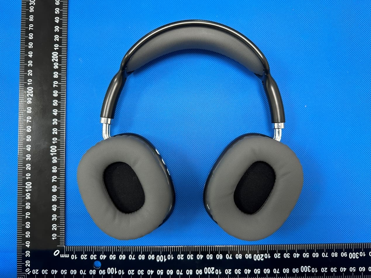 Headphone - FCC ID 2BA8C-NY-HG333 - Guangzhou Lucky Communication Technology Co., Ltd.