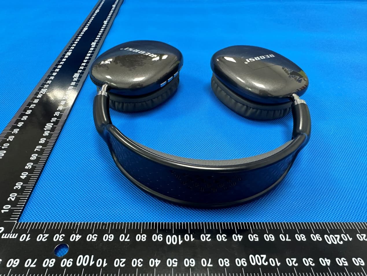 Headphone - FCC ID 2BA8C-NY-HG333 - Guangzhou Lucky Communication Technology Co., Ltd. (4)