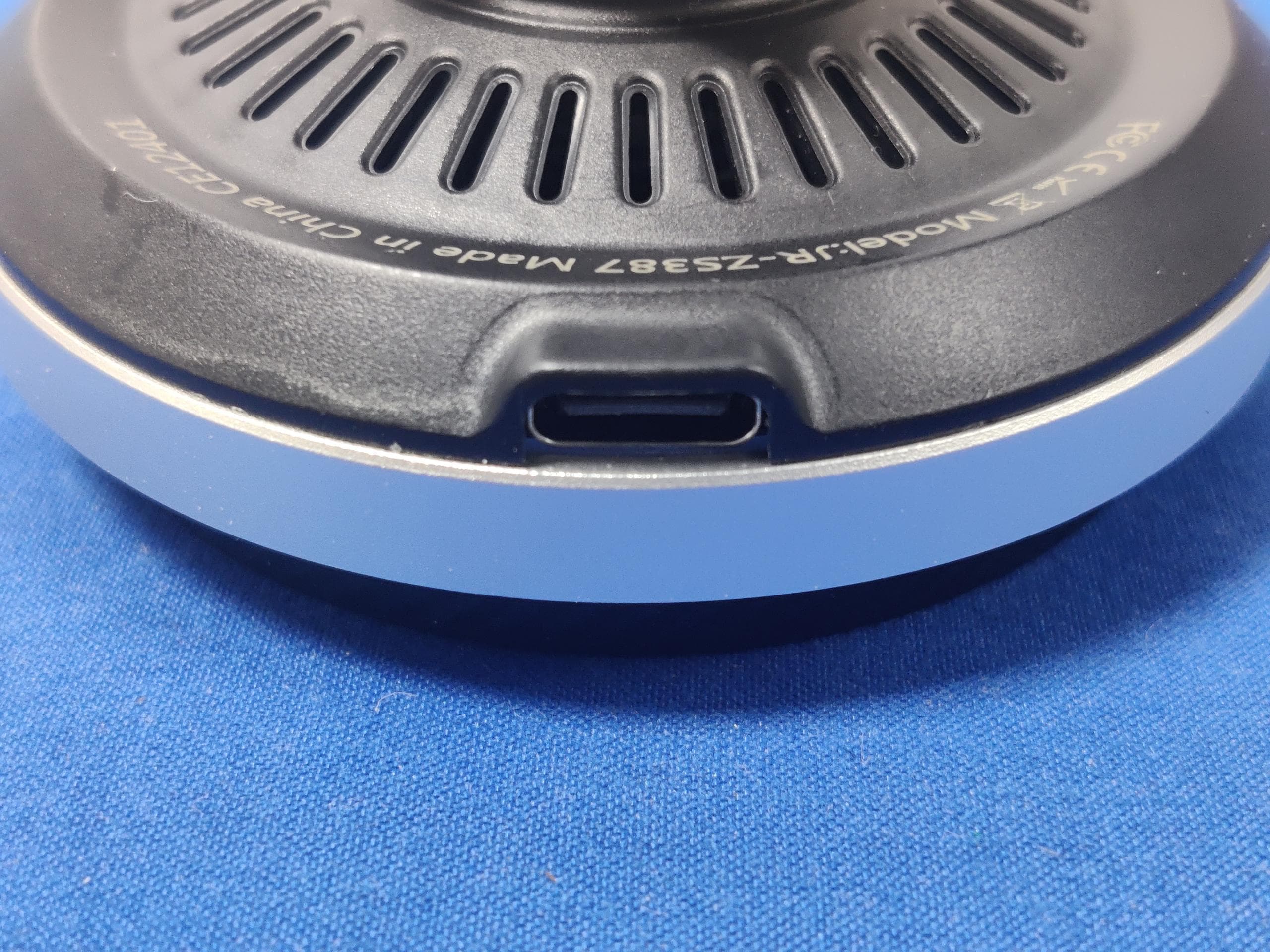 Cooling Fan Magnetic Wireless Car Charger Mount - FCC ID 2BA8X-JR-ZS387 - Shenzhen Nito Power Source Technology Co., Ltd.