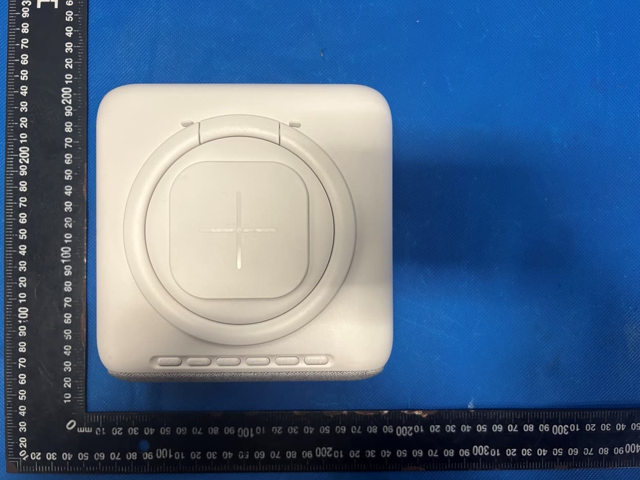 Stereo Mini Speaker with Digital Clock - FCC ID 2BAB2-BSW002 - Shenzhen Bluebell Times Electronic & Technology Co., Ltd (3)