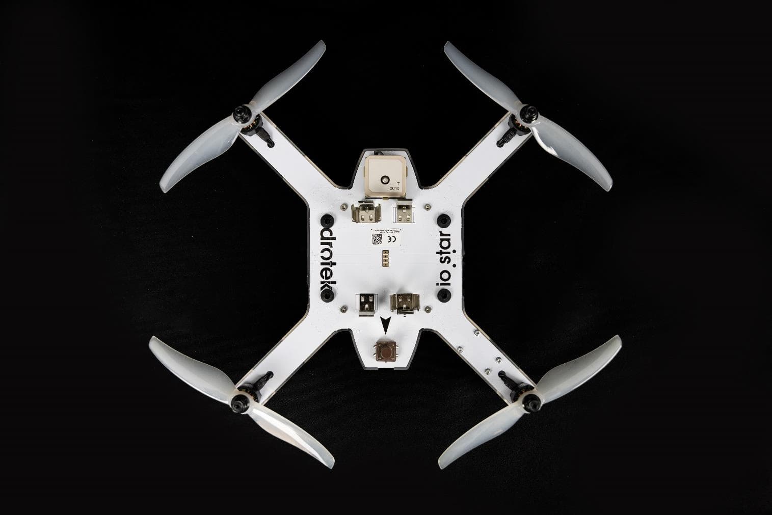 The IO Star is a lightweight unmanned aircraft system (UAS) designed for Drones Light Shows. - FCC ID 2BAB7IOSTAR - DROTEK