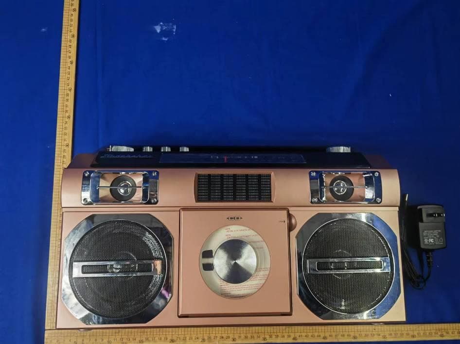 PORTABLE BOOMBOX WITH BLUETOOTH, CD PLAYER, USB AND AM/FM RADIO - FCC ID 2BABY6361401USB - GuangXi BeiLiu JinBao Electronic Co., Ltd.