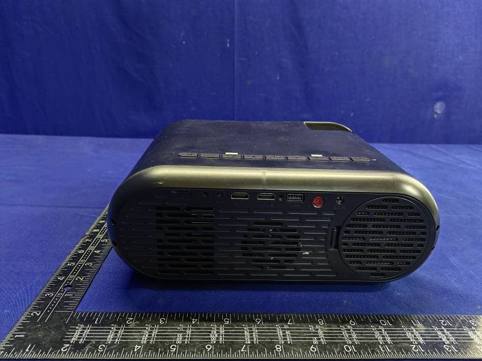 Showtime Max 1080p Projector with Bluetooth - FCC ID 2BABY696PJ118 - GuangXi BeiLiu JinBao Electronic Co., Ltd. (2)