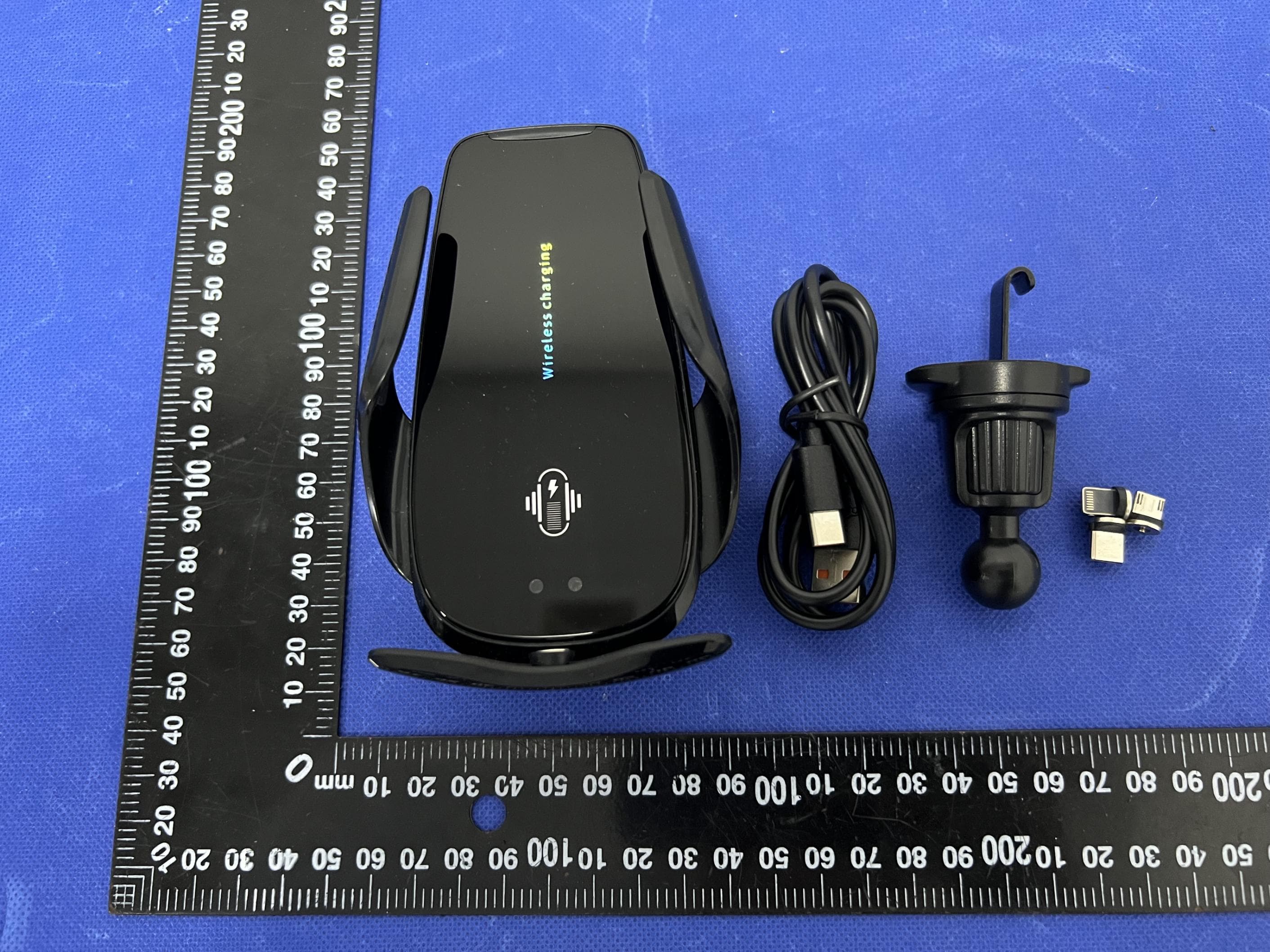 Car wireless charging bracket - FCC ID 2BAKR-Q95 - Guangzhou Mojia Technology Co., Ltd (2)