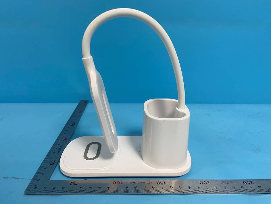 Desk Lamp w/Charger - FCC ID 2BAL3-MAYASM59181 - HENGYE INTL. DEVELOPMENT CO.,LTD. (2)