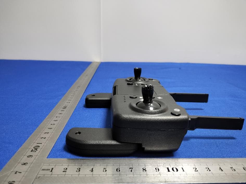 REMOTE CONTROL QUADCOPTER - FCC ID 2BAO5-L900 - SHANTOU CITY LONGHU DISTRICT LIYEZHAN TOY FIRM (5)