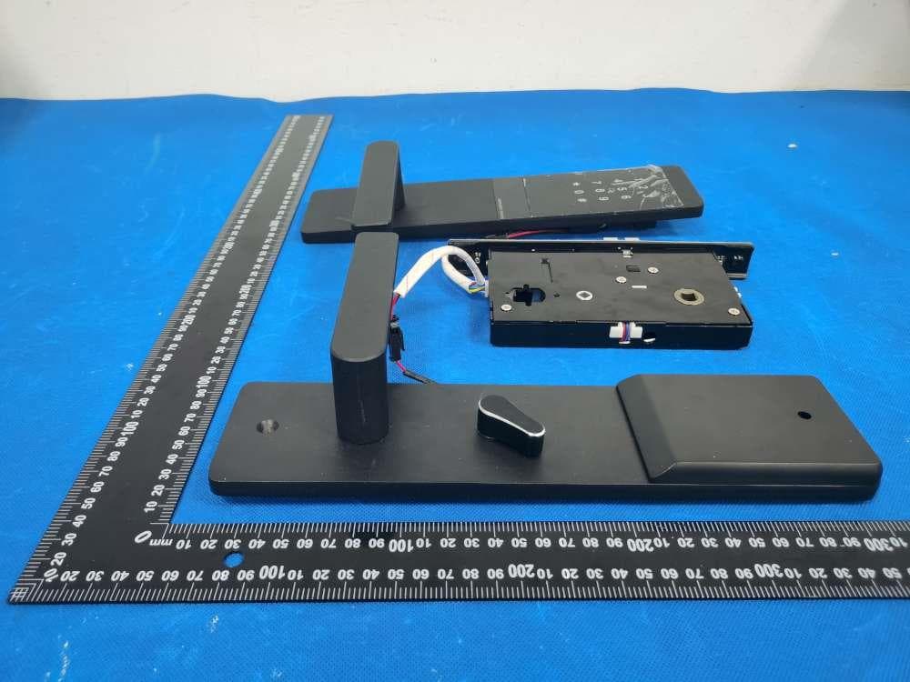 Apartment combination lock - FCC ID 2BAOH-TB2011A2QH - Guangzhou Lingbao Electronic Machinery Co., LTD (5)
