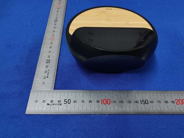 Bamboo Multi-function Wireless Charger - FCC ID 2BAPP8198 - NINGBO SILVER IMPORT & EXPORT CO.,LTD.