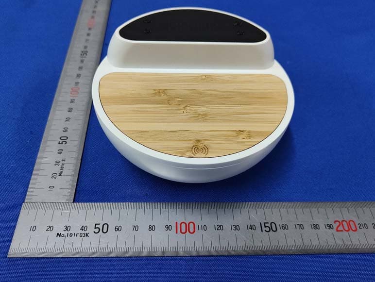 Bamboo Multi-function Wireless Charger - FCC ID 2BAPP8198 - NINGBO SILVER IMPORT & EXPORT CO.,LTD. (5)