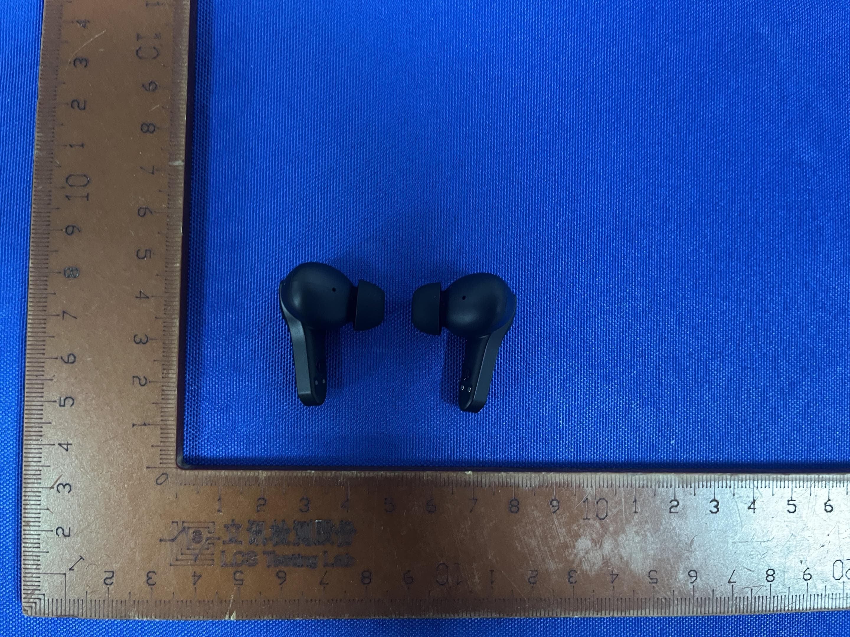 TWS Bluetooth Earbuds - FCC ID 2BAQE-IMMORTAL171 - Dongguan Glanto Electronic Technology Co., LTD (2)
