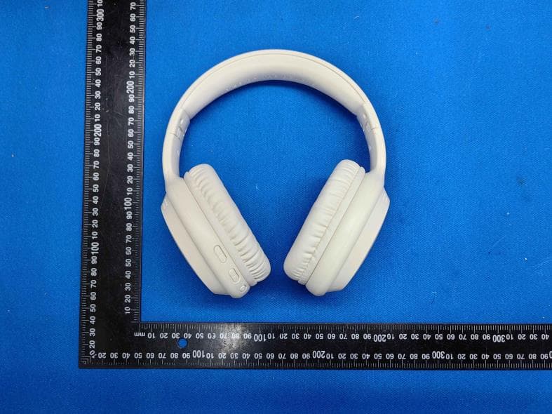 BT dual-mode headphones - FCC ID 2BAQF-TF-G06 - Shenzhen Qishun Innovation Technology Development Co., LTD