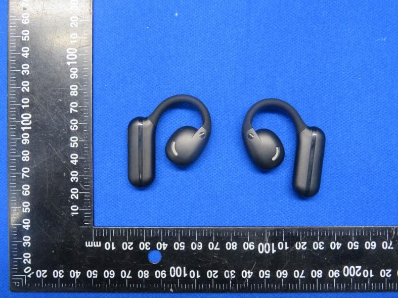 Ear mounted BT headset - FCC ID 2BAQF-TF-T21 - Shenzhen Qishun Innovation Technology Development Co., LTD