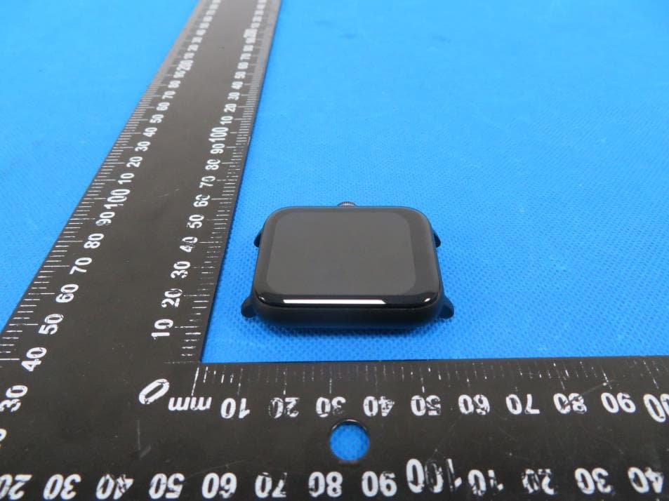 Smart watch - FCC ID 2BAQM-S8PLUS - Ultra Easy Health Technology (Guangzhou) Co., LTD (4)