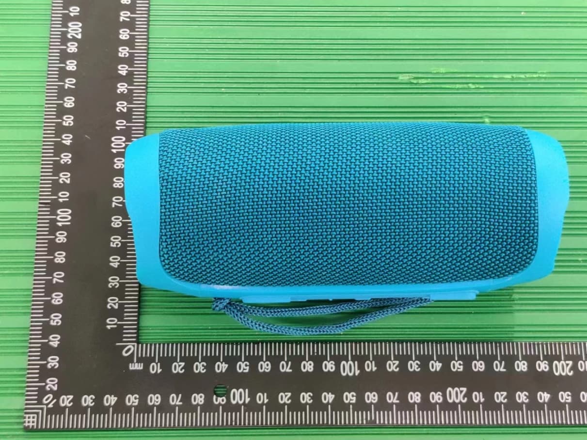 Bluetooth Speaker - FCC ID 2BARQ-STONE620 - Imagine Marketing Ltd. (2)