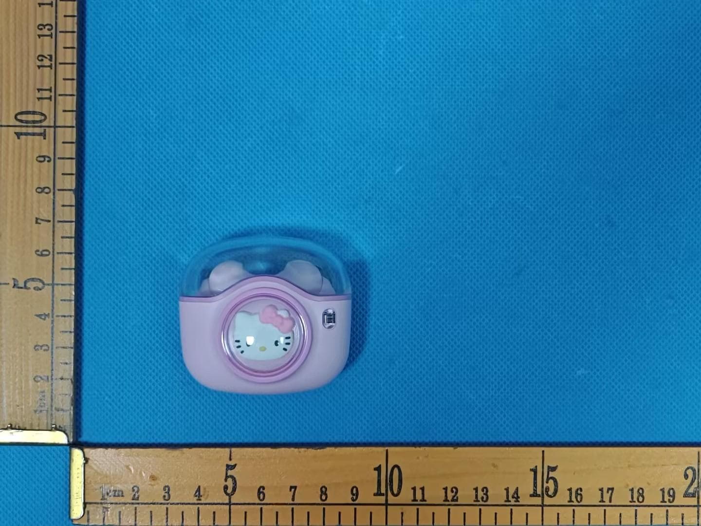 WIRELESS EARBUDS - FCC ID 2BAS9-FS07 - Dongguan fushilin technology company limited (3)