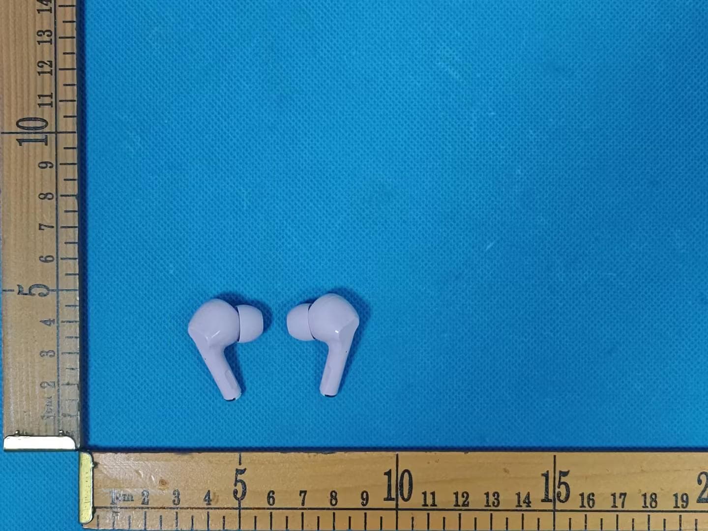 WIRELESS EARBUDS - FCC ID 2BAS9-FS07 - Dongguan fushilin technology company limited