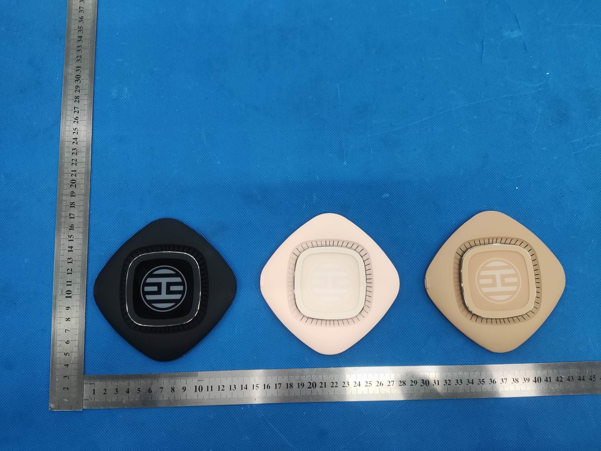 HALO Wireless Charge Pad - FCC ID 2BASYAD-13 - Alliance Sports Group., LP (2)