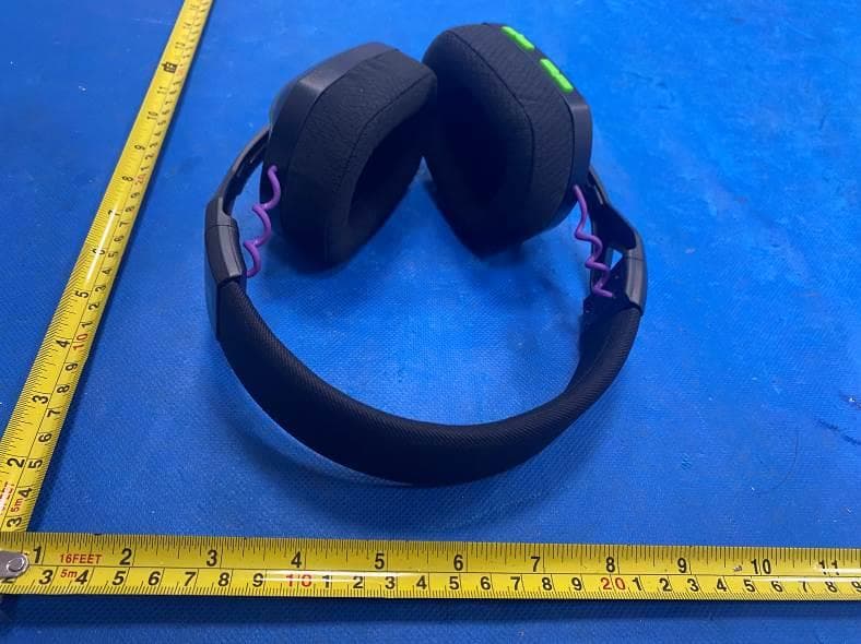 Wireless Gaming Headset - FCC ID 2BATE-WG1 - Shenzhen wei bo technology co., LTD (4)