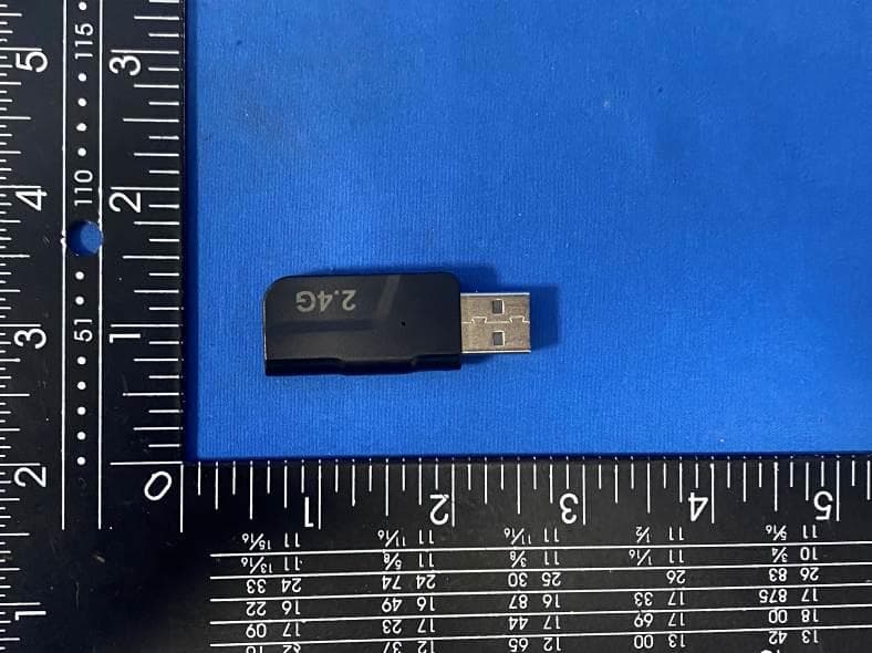 Wireless Gaming Headset - FCC ID 2BATE-WG1-1 - Shenzhen wei bo technology co., LTD (2)