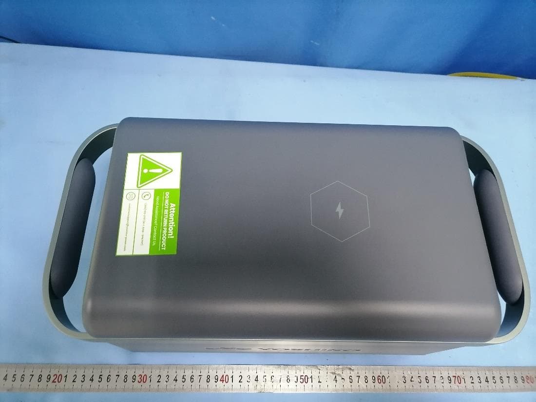 Portable Power Station - FCC ID 2BAU4-B2000SST - Suzhou Yoshino Power Technology Co. Ltd. (4)