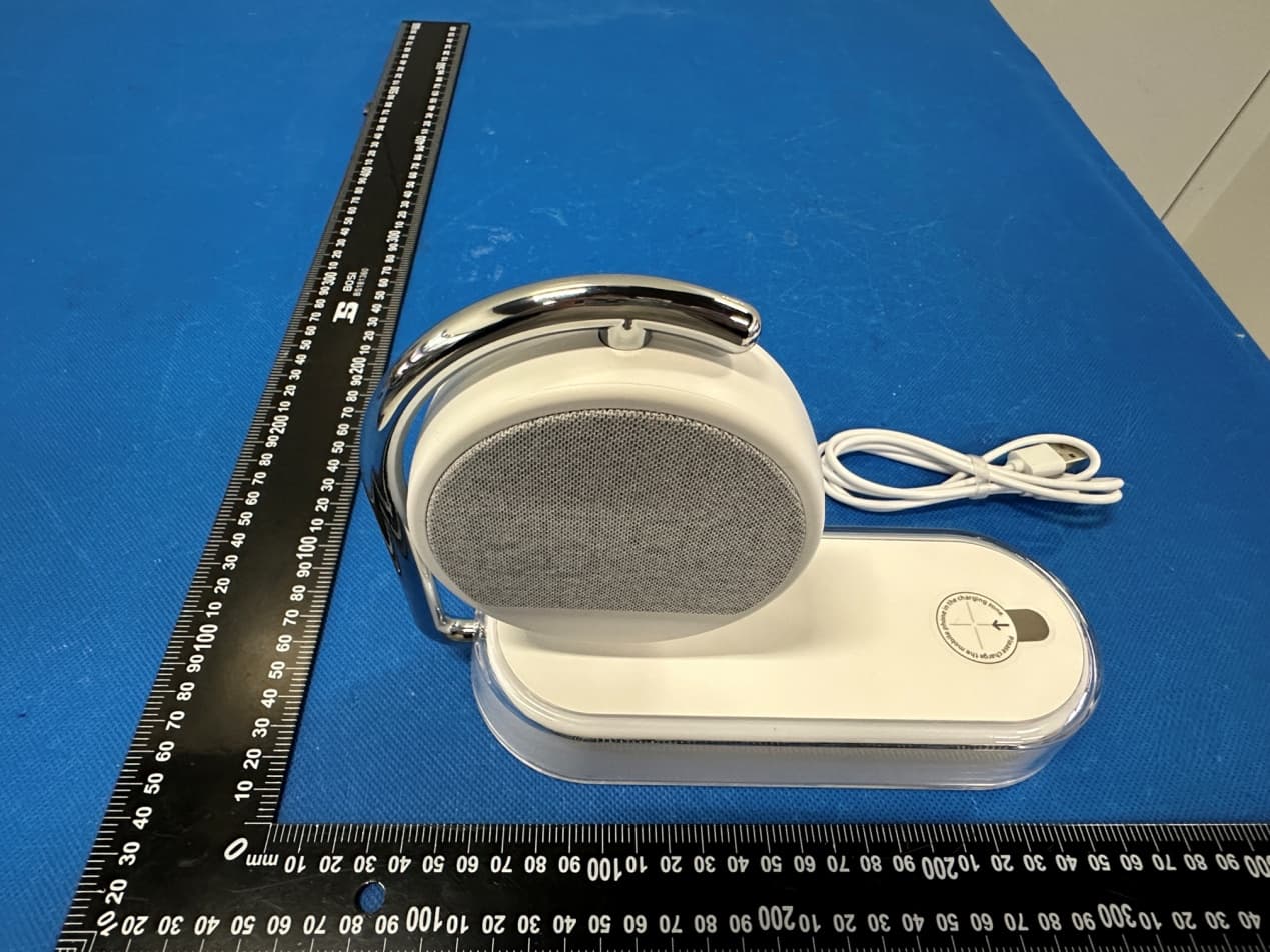 Creative clock wireless charger with night light - FCC ID 2BAUC-K01T - Shenzhen Wenhai chuangtong Technology Co., Ltd