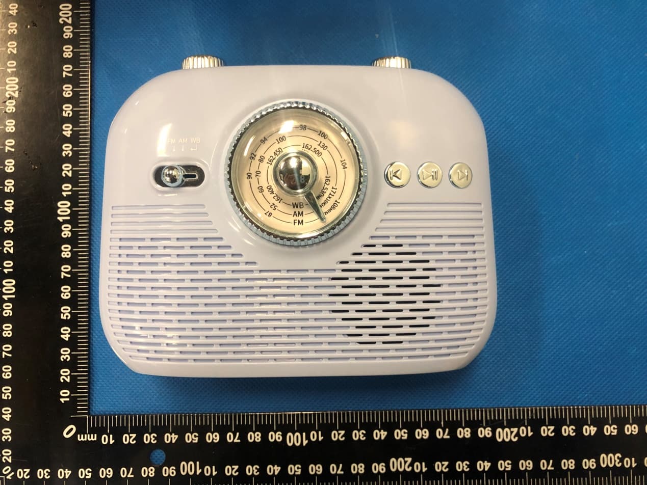MULTI-FUNCTIONAL DYNAMO RADIO - FCC ID 2BAWH-XLN-020 - SHENZHEN XINLINGNAN ELECTRONIC TECHNOLOGY CO., LTD.