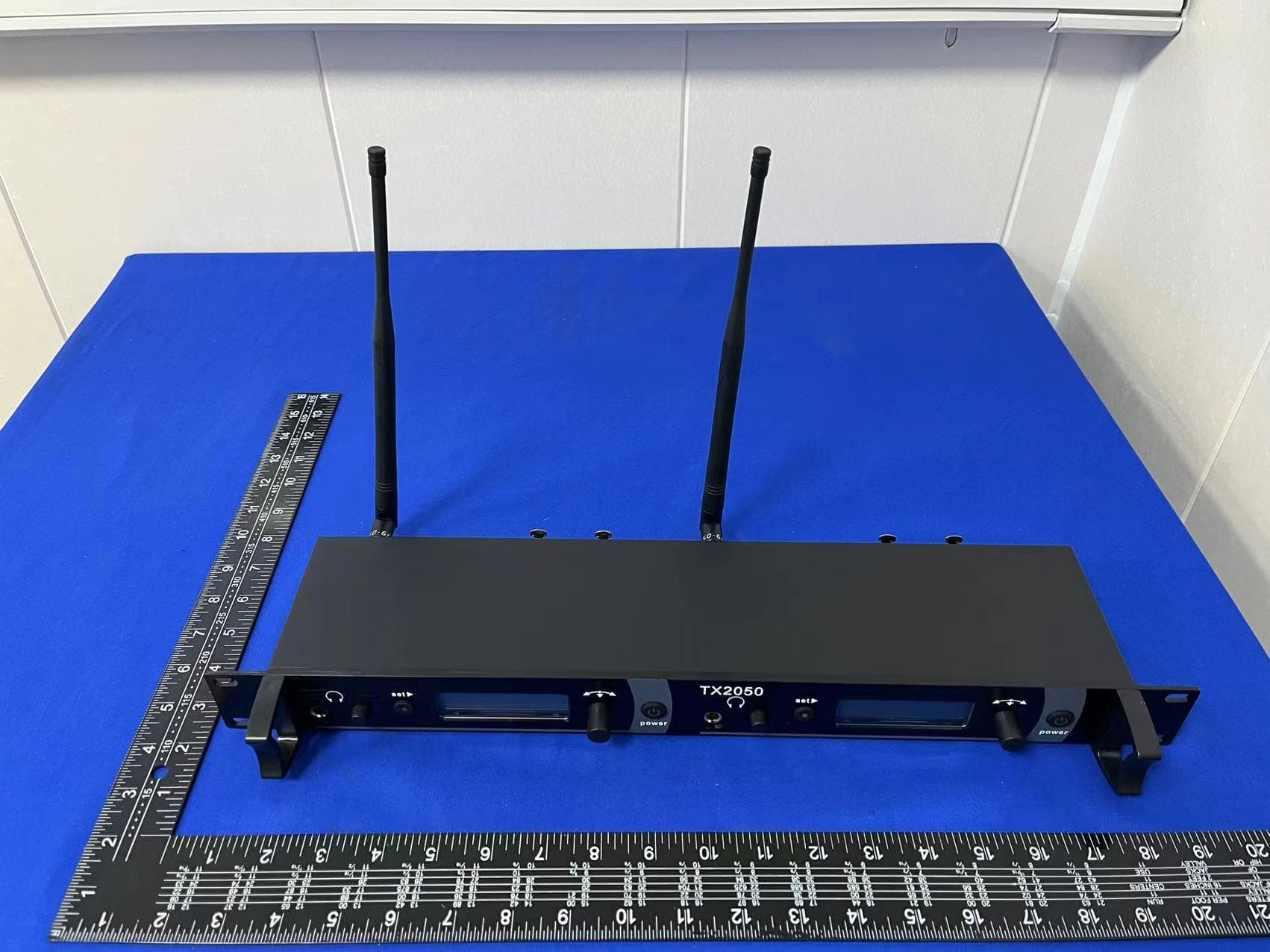 Wireless in Ear Monitor System - FCC ID 2BAX7-B0BWF4VZB1 - EnpingshiYaoshengdianzishangwuyouxiangongsi (3)