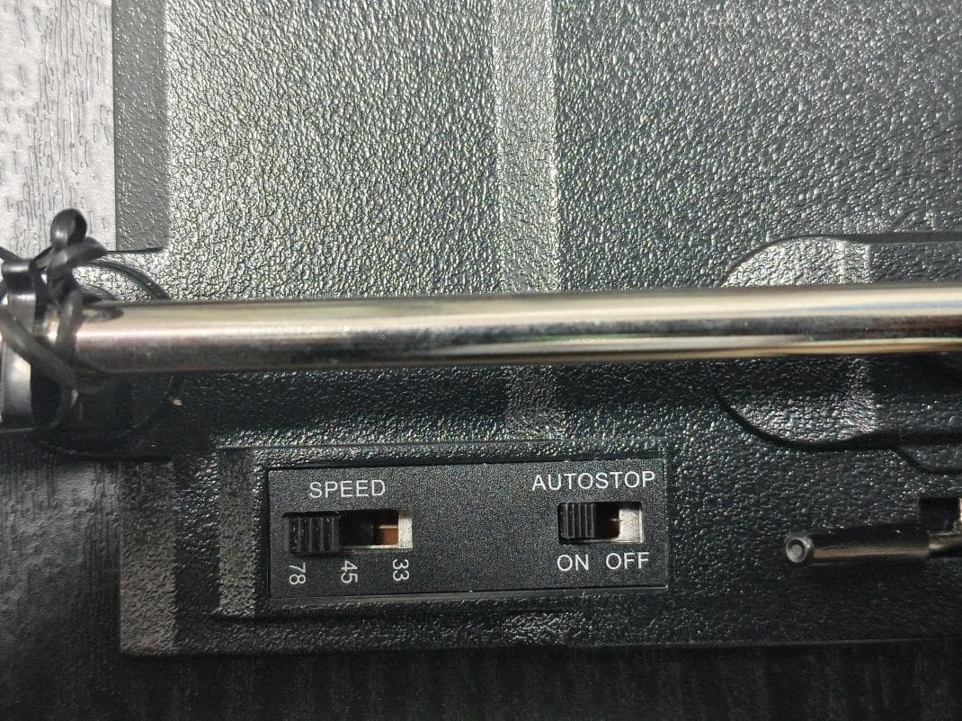 Gramophone Turntable - FCC ID 2BAXW-TFB264 - RUIJIN TREFAN TECHNOLOGY CO.,LTD