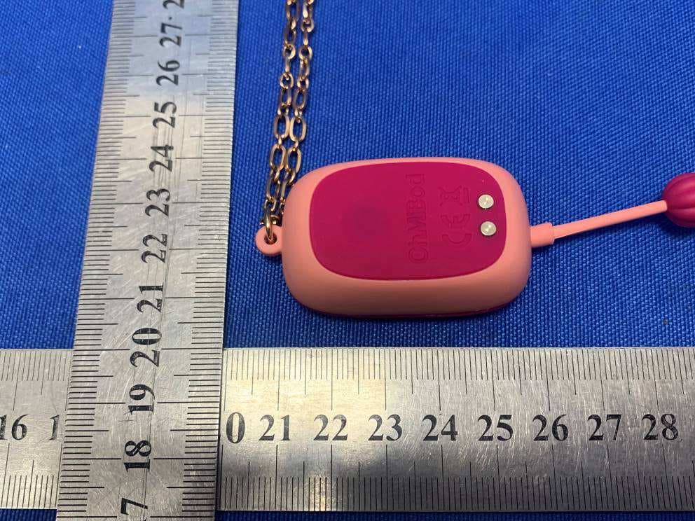 Sphinx & Chill nipple clamps - FCC ID 2BAY4OMBSX01 - Suki, LLC dba OhMiBod (3)