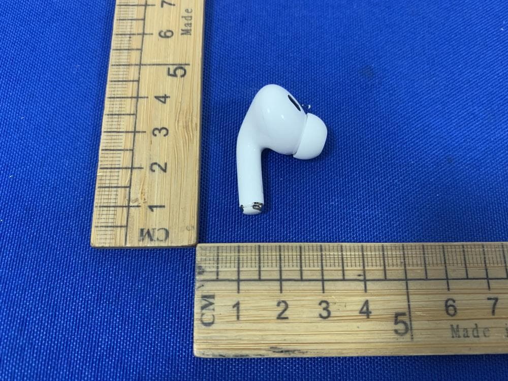 TWS Headset - FCC ID 2BB27-5598363577 - Foshan Heizuan Trading Co., Ltd (2)