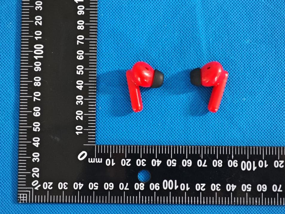 Vivitar TWS Headphones - FCC ID 2BB3B-HDQ4TWS - SHENZHEN JUNYE ELECTRONICS CO LTD (4)