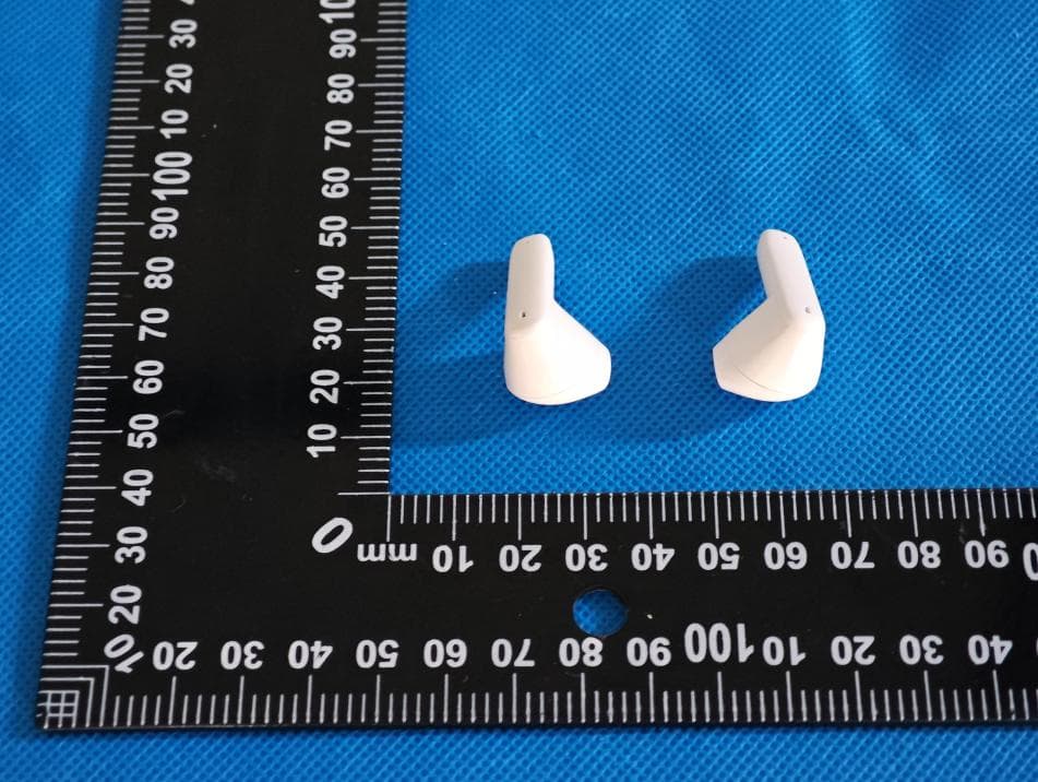 TWS Earbuds - FCC ID 2BB3B-TWS130 - SHENZHEN JUNYE ELECTRONICS CO LTD (5)