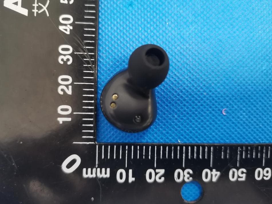 TWS EARBUDS WITH CHARGING BOX - FCC ID 2BB3B-V40091W2 - SHENZHEN JUNYE ELECTRONICS CO LTD (2)