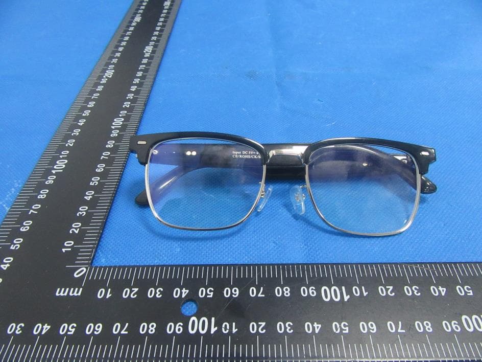 Smart glasses - FCC ID 2BB4V-E13 - Shenzhen Magic Treasure Times Technology Co., Ltd (5)